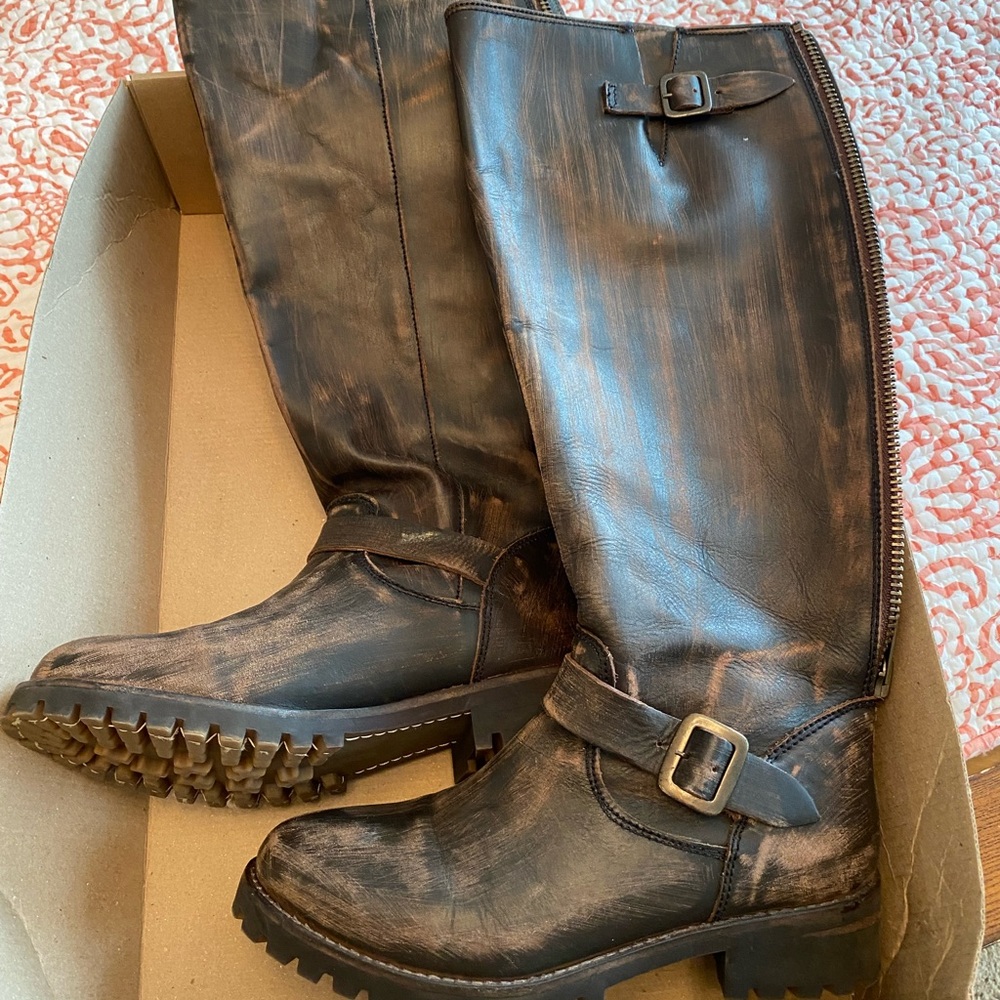 Freebird by Steven boots black distressed size 9